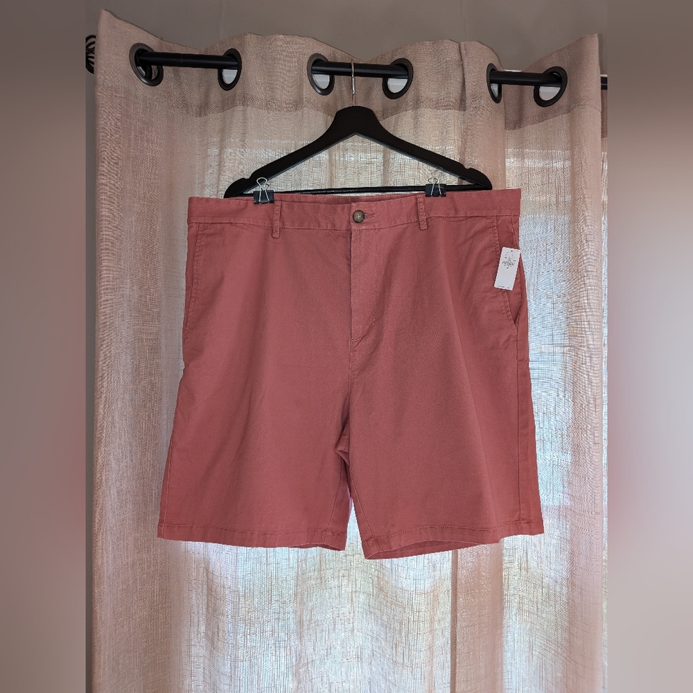 Old Navy Men's Size 42 Coral Khaki Shorts